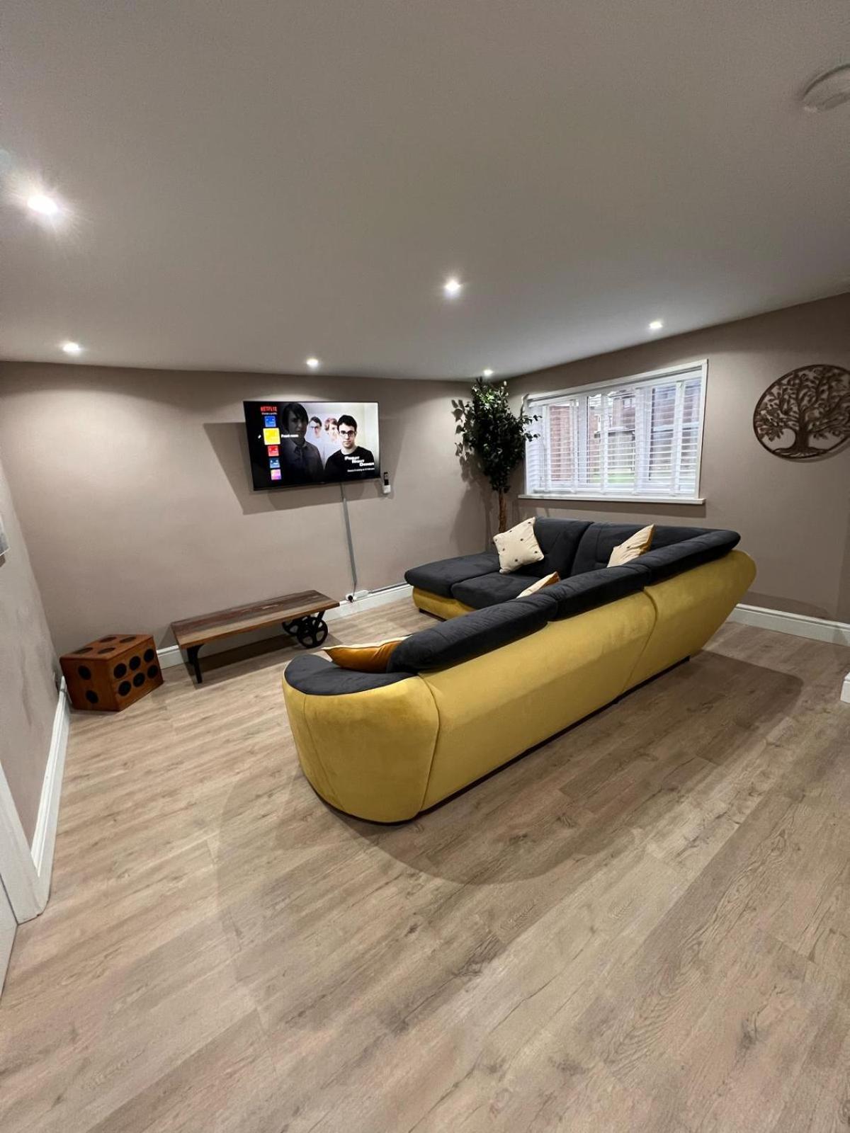Premier Inn Comfort Mattresses - Sleeps 6 Middleton  Extérieur photo