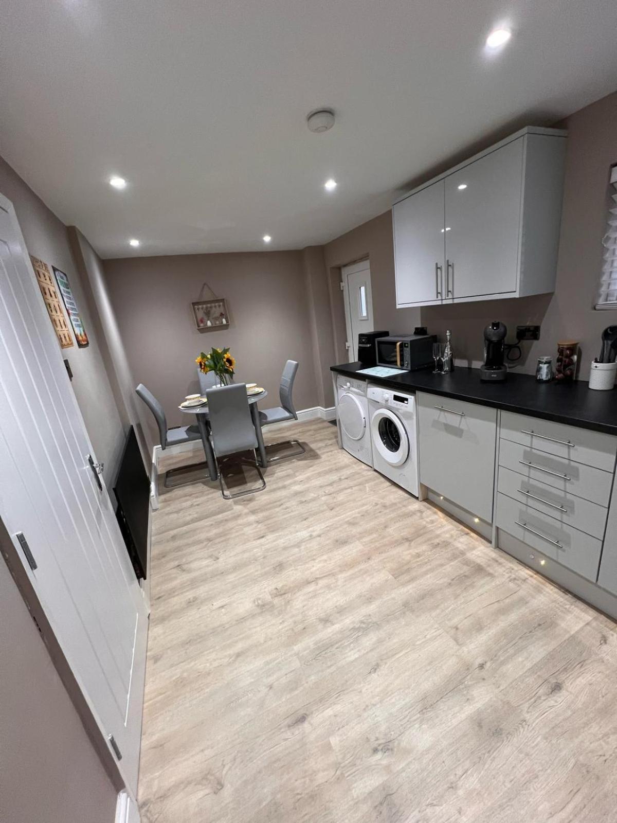 Premier Inn Comfort Mattresses - Sleeps 6 Middleton  Extérieur photo